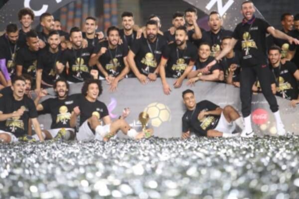 من التتويج