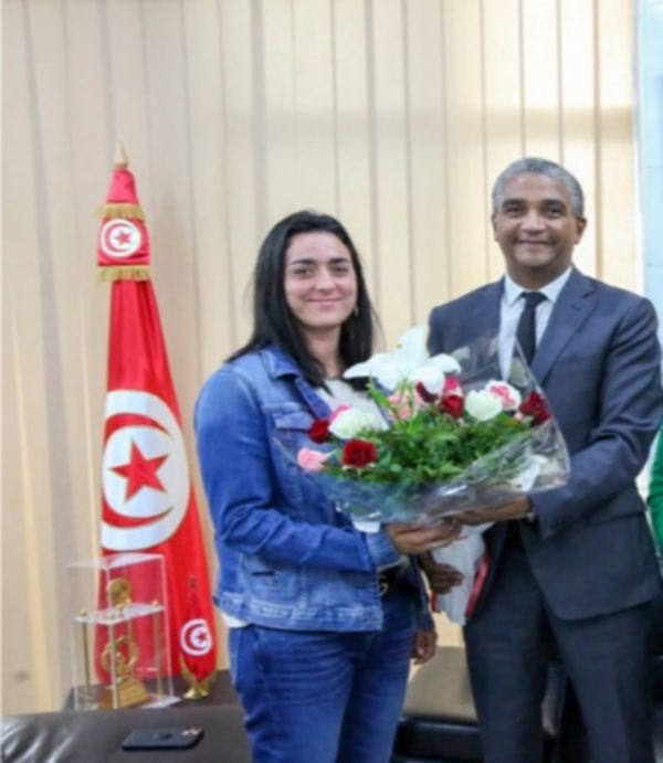 دقيش لدى استقباله أنس في أكتوبر الماضي