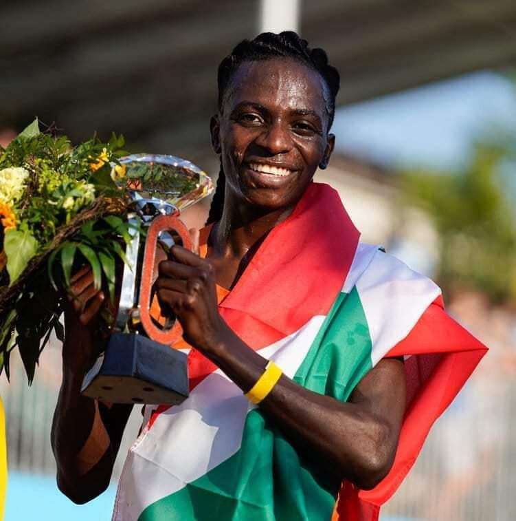 فرانسين نيونسابا