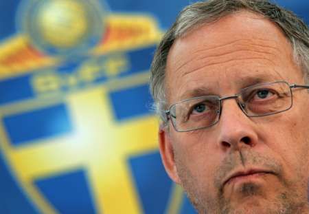 لاغيرباك خلال المؤتمر الصحفي الذي عقده بالأمس