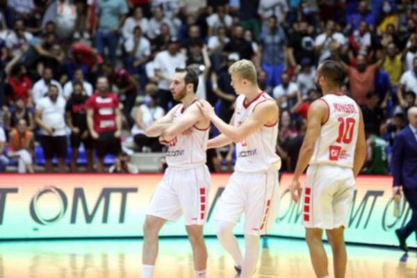 لاعبو منتخب لبنان