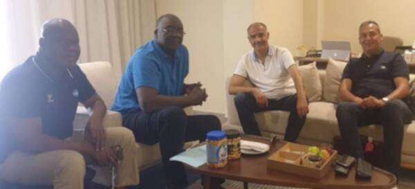 من الاجتماع