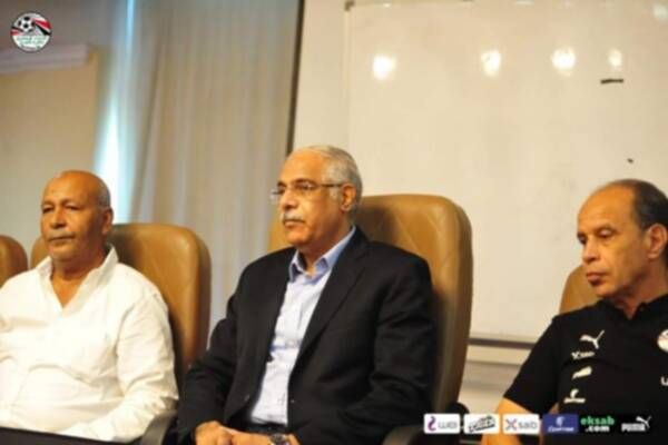 من الاجتماع