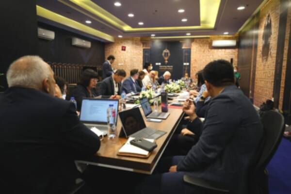 من الاجتماع