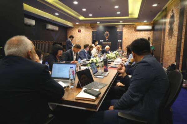 من الاجتماع