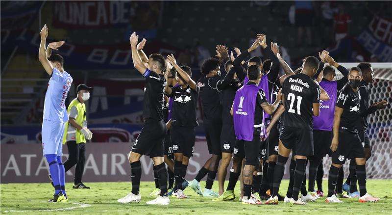 لاعبو براجانتينو