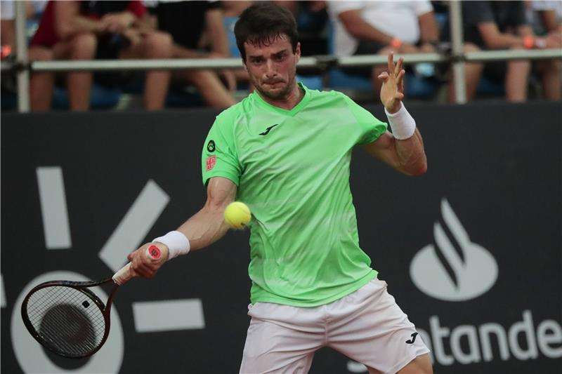 بيدرو مارتينيز