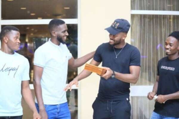 تكريم محمد واتارا