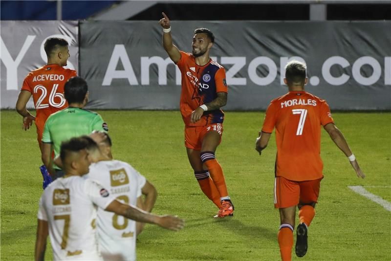 فالنتين تاتي كاستيانوس