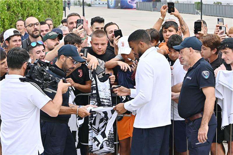 بريمر يوقع لجماهير اليوفي