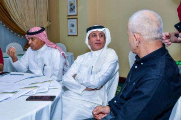 من الاجتماع