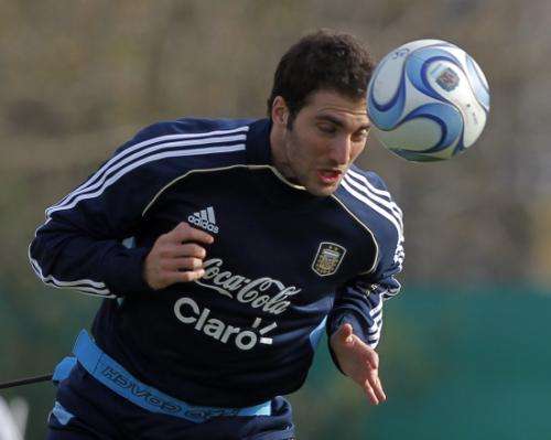 2011-06-102011-06-10t173434z_01_bas10_rtridsp_3_soccer-latam_reuters