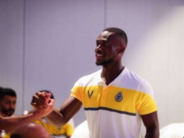 من الاجتماع