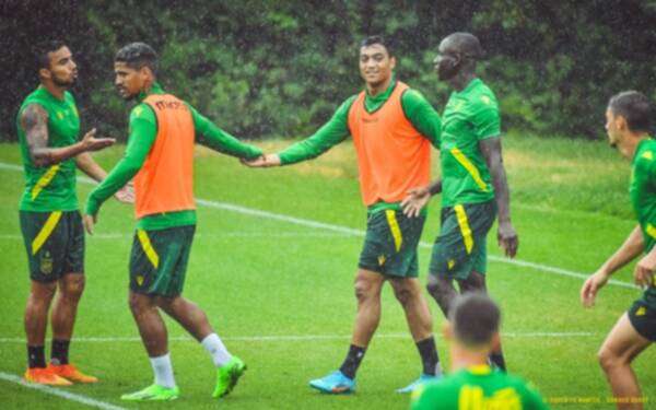 مصطفى محمد في أول مران مع فريقه الجديد نانت الفرنسي