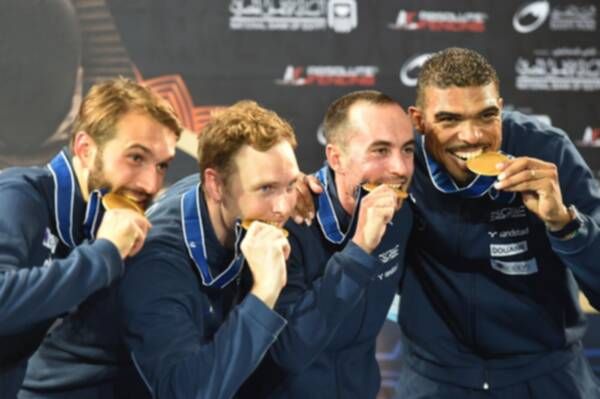 لاعبو فرنسا للسلاح