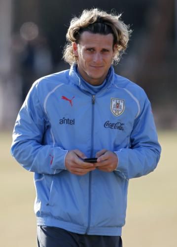 2011-07-10t200443z_01_jmg20_rtridsp_3_soccer-copa_reuters