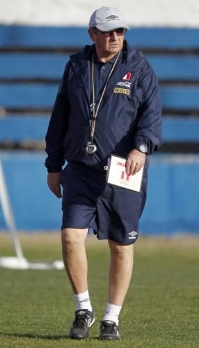 2011-07-11t212130z_01_jmg02_rtridsp_3_soccer-copa_reuters