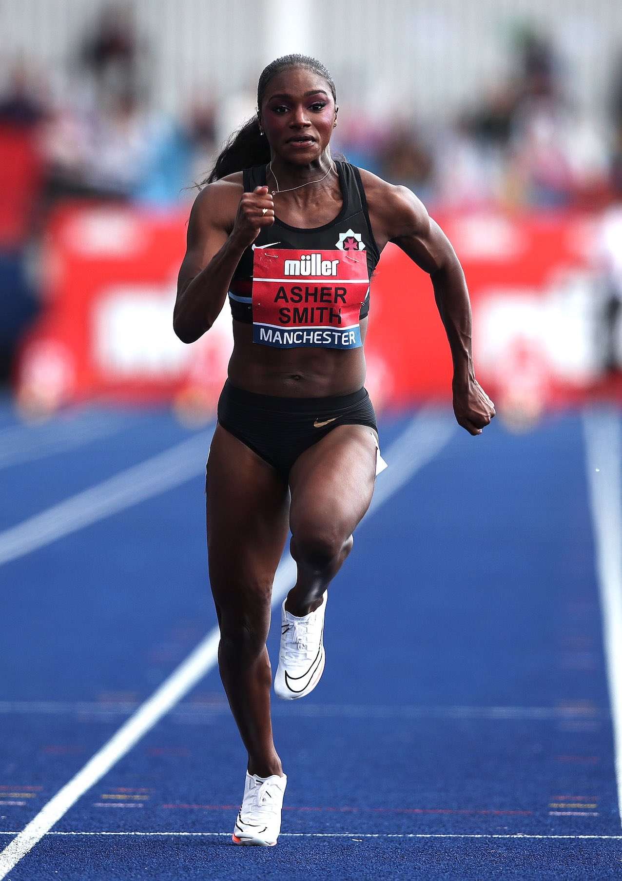 دينا آشر سميث