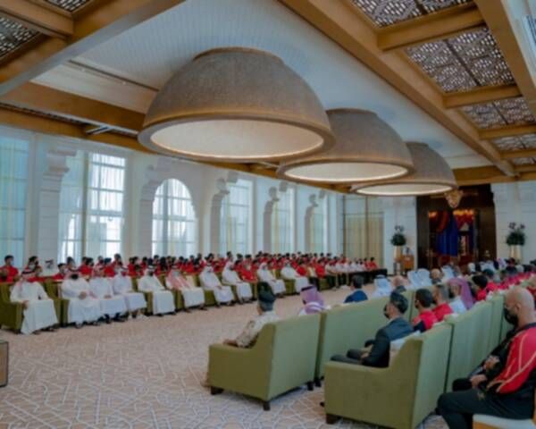 من الاستقبال اليوم