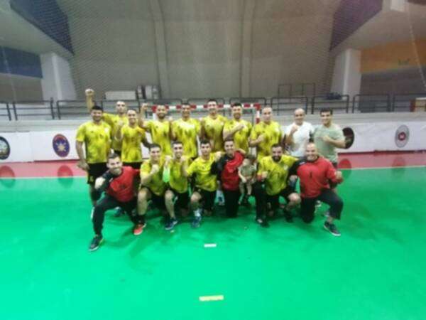 فريق الجيش يحتفل بالتأهل