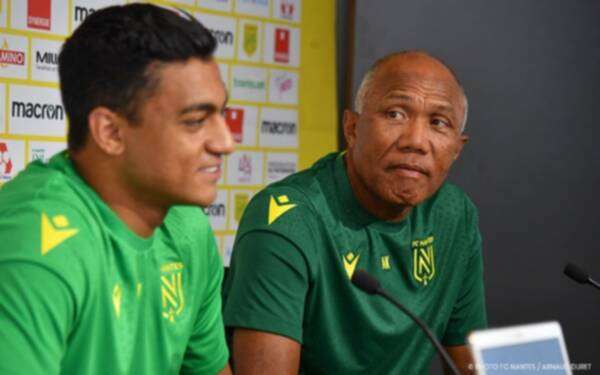 كومبواريه ومصطفى محمد