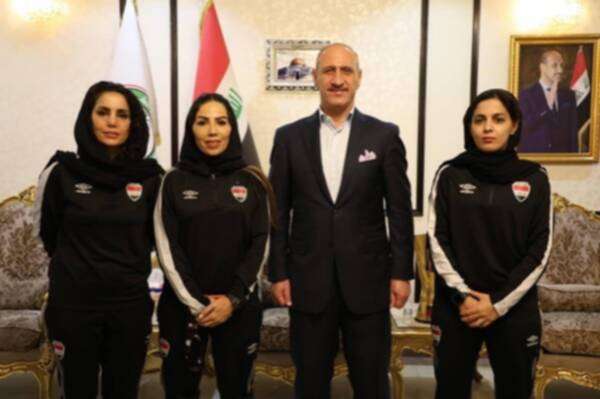 الجهاز الفني مع درجال