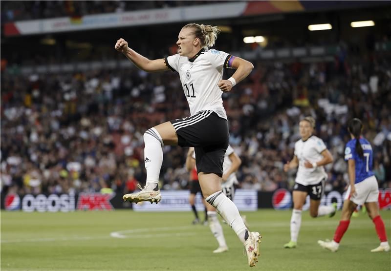 ألكسندرا بوب