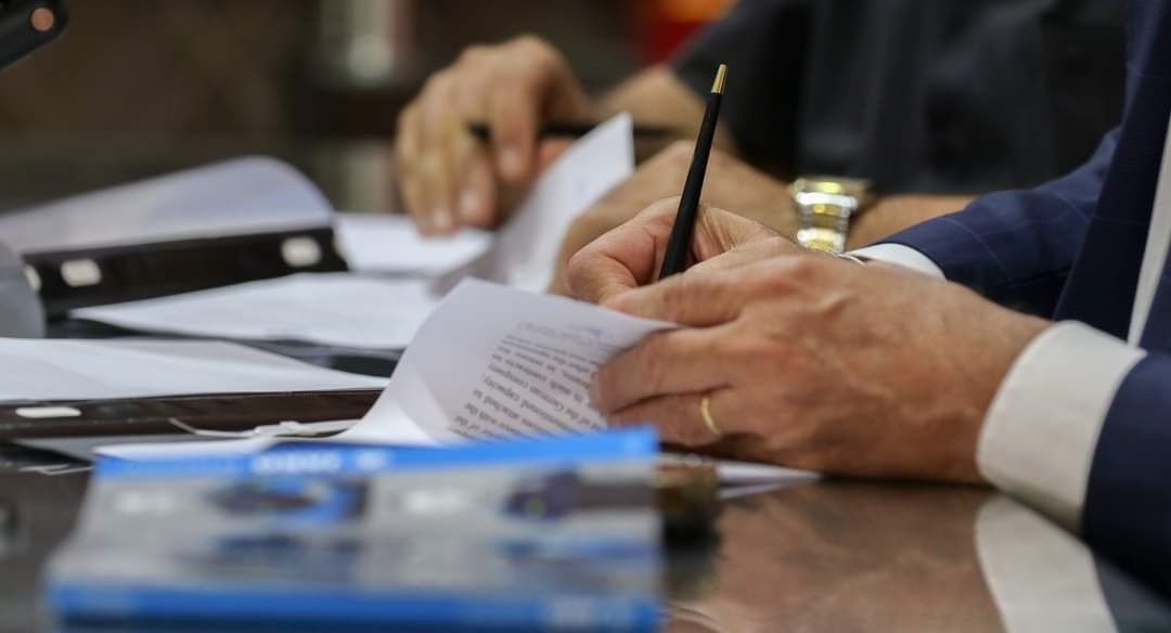 ff56e92b-abaf-4f2e-9a39-b5789de428ad