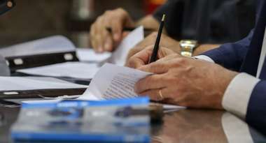 ff56e92b-abaf-4f2e-9a39-b5789de428ad