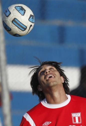 2011-07-11t213640z_01_jmg05_rtridsp_3_soccer-copa_reuters