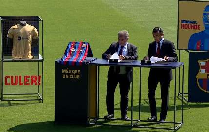 من توقيع العقد