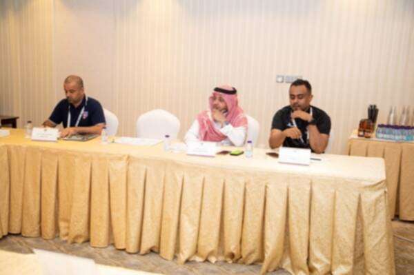 من الاجتماع