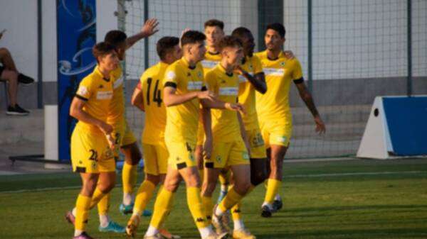 فرحة لاعبي إيركوليس ( نقلا عن حساب نادي إيركوليس بتويتر)