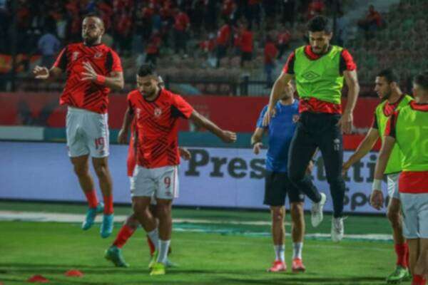 لاعبو الأهلي