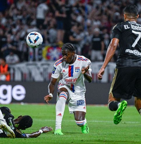 جانب من اللقاء (من تويتر ليون)