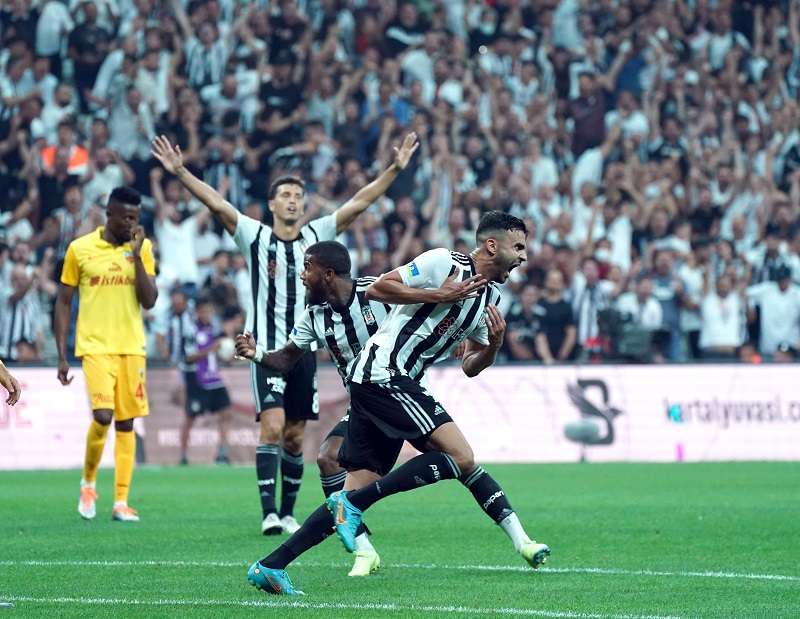 من اللقاء (نقلا عن حساب بشكتاش على تويتر)