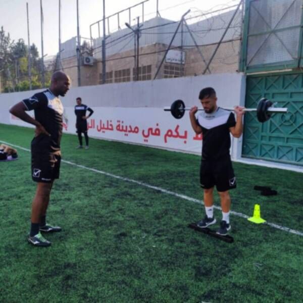 من تدريبات شباب الخليل