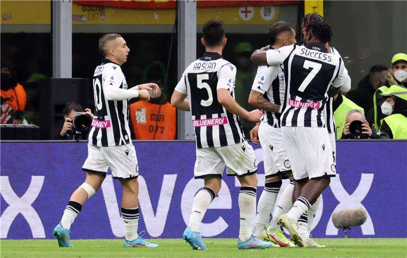 لاعبو أودينيزي