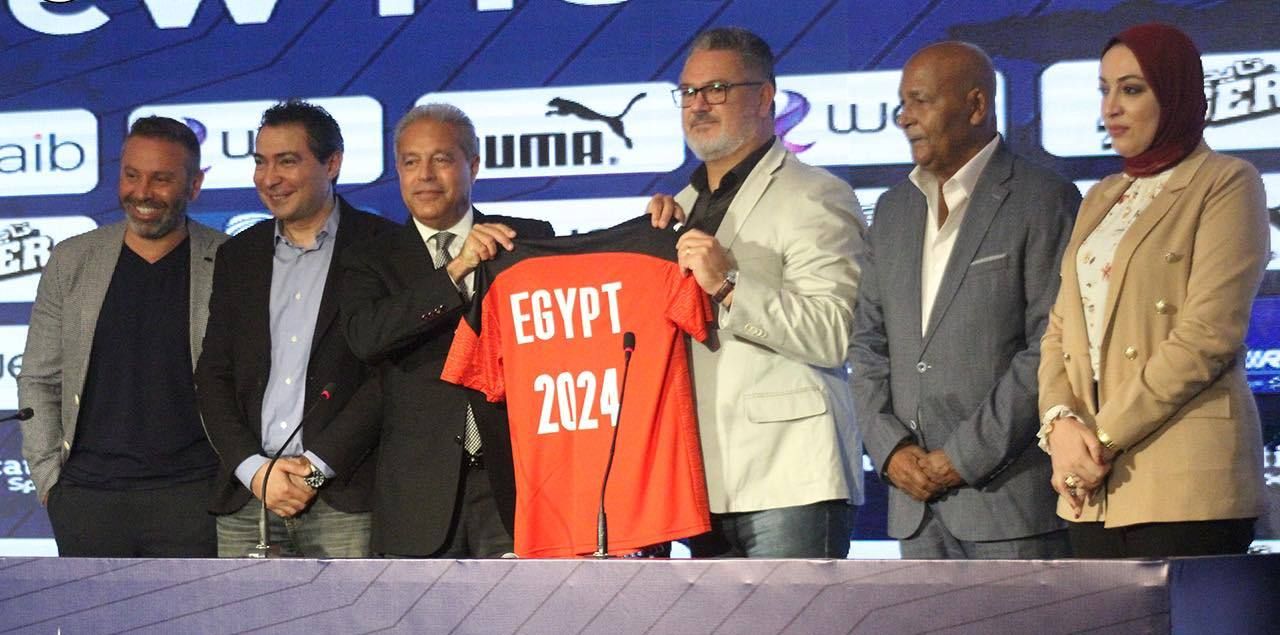 من المؤتمر الصحفي
