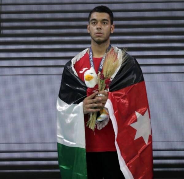 فهد عمار متوجا بالفضية