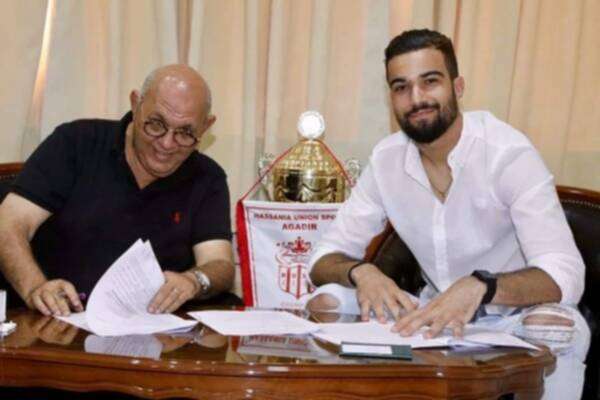 من توقيع العقود