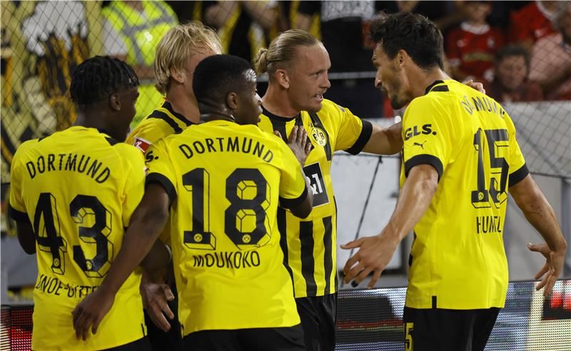 لاعبو دورتموند
