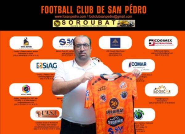 فخري باللطيف عند تقديمه