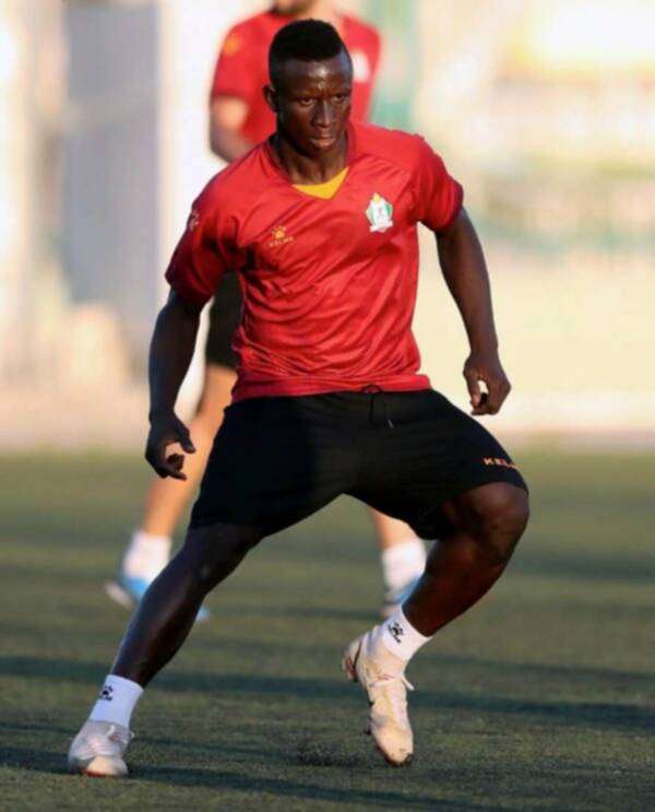 ديارا خلال تدريبه مع الوحدات