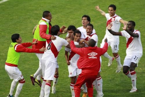 2011-07-16t212807z_01_jmg48_rtridsp_3_soccer-copa_reuters