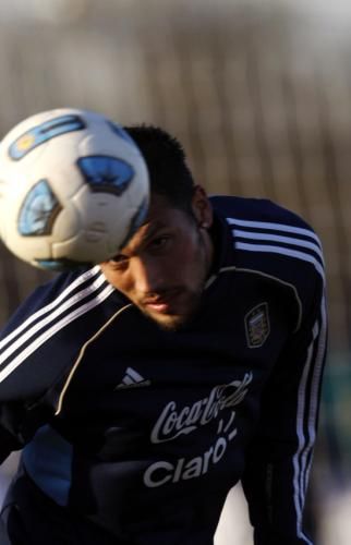 2011-07-04t215745z_01_bas211_rtridsp_3_soccer-copa_reuters