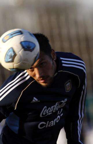 2011-07-04t215745z_01_bas211_rtridsp_3_soccer-copa_reuters