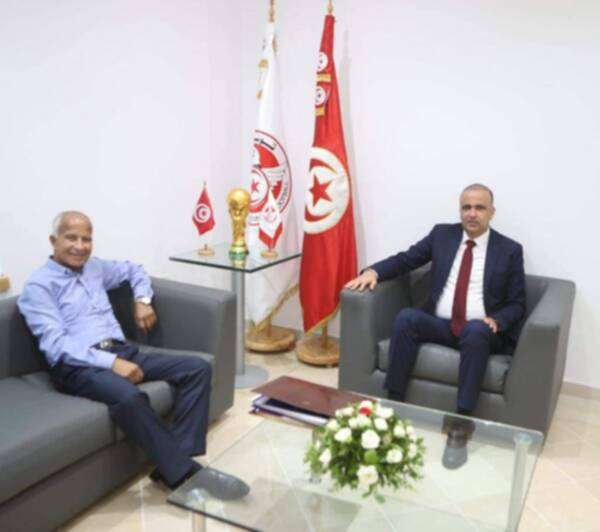 الجريء ورئيس حمام الأنف