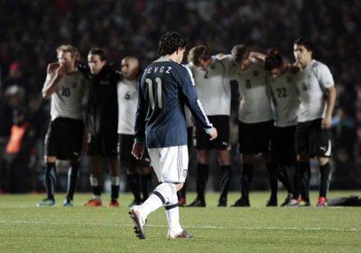 تفيز عند إضاعته ركلة الجزاء