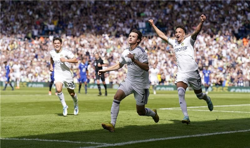 فرحة لاعبي ليدز